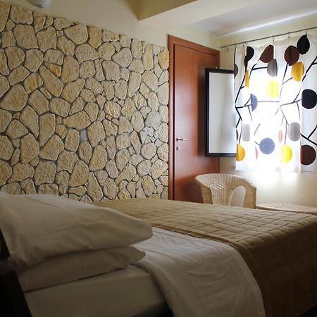 Hotel 106 Sellia Marina Eksteriør bilde