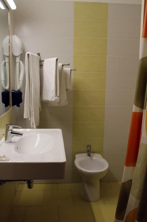 Hotel 106 Sellia Marina Eksteriør bilde
